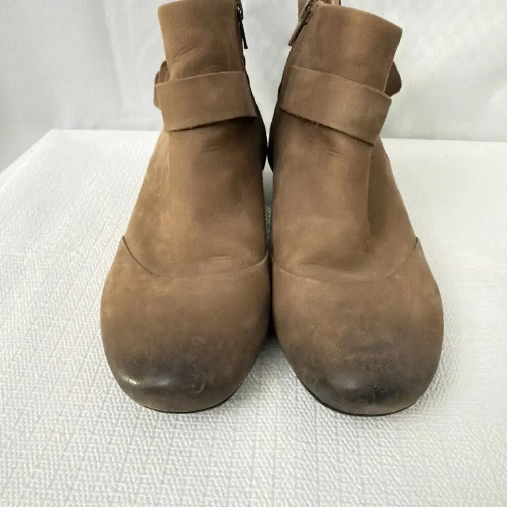 Taos Boots Womens Size 8 Brown Oiled Leather Bootie Side Zip